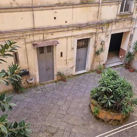 Napoli Station B&B Екстер'єр фото