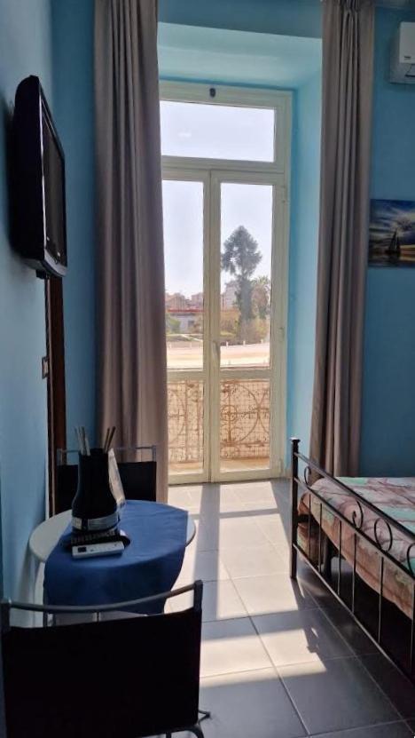Napoli Station B&B Екстер'єр фото