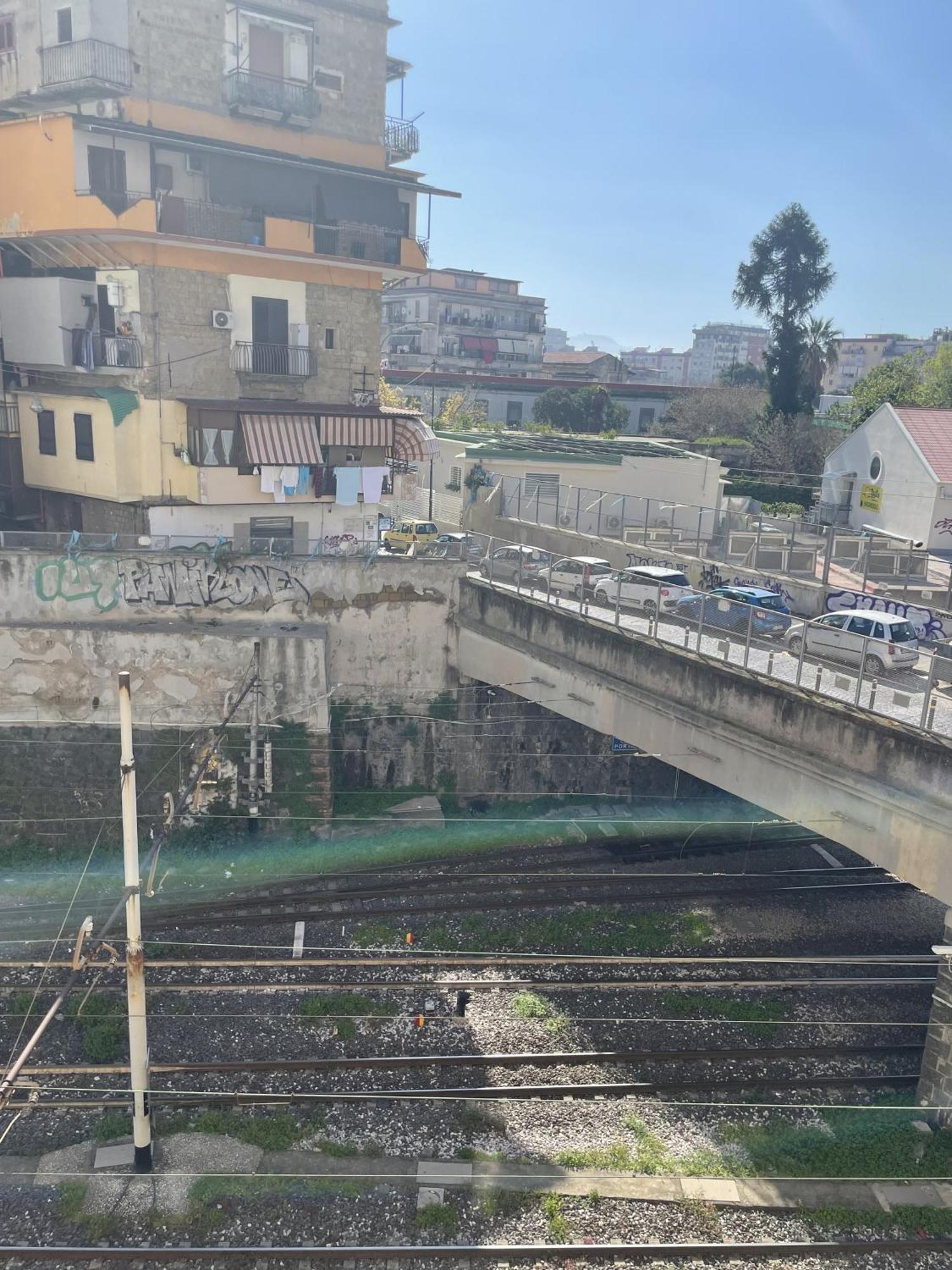 Napoli Station B&B Екстер'єр фото