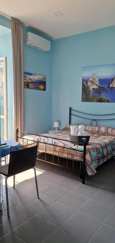 Napoli Station B&B Екстер'єр фото