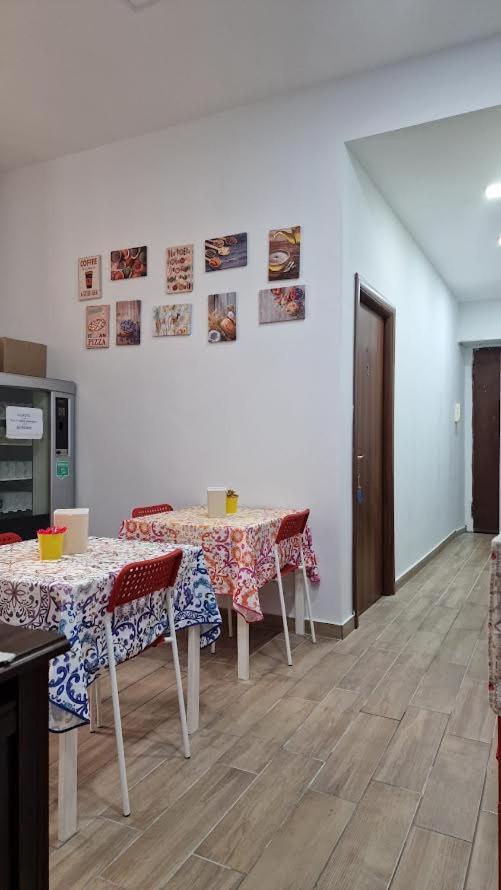 Napoli Station B&B Екстер'єр фото