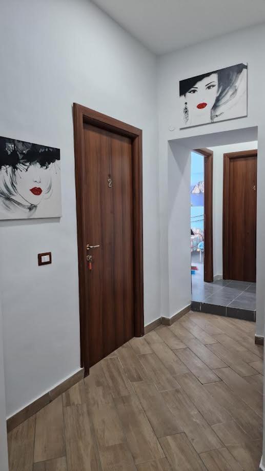 Napoli Station B&B Екстер'єр фото