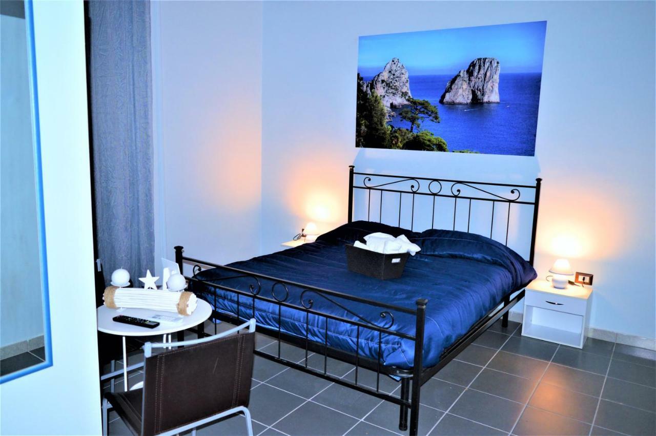 Napoli Station B&B Екстер'єр фото